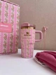 Термокружка Stanley Love Shack Fancy 20 oz (591 мл) рожевий з квітами у подарунковій коробці - изображение 1
