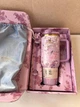 Термокружка Stanley Love Shack Fancy 40 oz (1180 мл) фіолетовий у подарунковій коробці - изображение 2