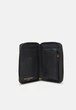 Женский кошелёк KURT GEIGER LONDON Small Zip Around Wallet BLACK 9096400229 (61338) - изображение 3