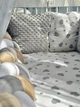 Комплект постільної білизни + бортик в дитяче ліжечко 120*60 см Soft сірі сердечка на білому - зображення 2