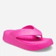 Женские вьетнамки для пляжа Crocs Getaway Platform Flip PCs 209410-6TW 42-43 (W11) 27 см Розовые (196265721450) - изображение 2