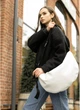 Жіноча сумка Хобо SAMBAG Біла (725058428) - зображення 1