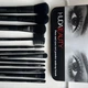Набор кистей HUDA BEAUTY face and eyes wet powder makeup brush 12 шт высококачественные синтетические волосы современный дизайн - изображение 6