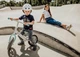 Детский беговел Qkids Fleet Бирюзовый с серым двухколесный легкий маневренный беговел для детей от 2 лет удобный беговел детский для прогулок на улице компактный детский беговел для развития баланса современный стильный беговел для активного ребенка - изображение 5