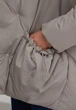 Подовжений пуховик жіночий oversize Finn Flare FWB11024-602 бежевий M/L - зображення 7