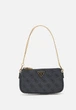 Сумка GUESS ALEXIE double pouch 6770-1 Чорний (2000029773907) - изображение 3