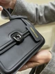Женская черная классическая сумка 8747 кросс-боди на ремешке через плечо - изображение 4