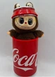 Мягкая игрушка плюшевая Лабубу в банке кока кола COCA-COLA The Monsters Labubu POP MART в коробке Фигурка 14 см Коричневая - изображение 2