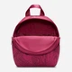 Рюкзак спортивный женский тканевый 6 л Nike W Nsw Futura 365 Mini Bpk-Swirl HV6622-634 Sweet Beet/Sweet Beet/Burgundy Crush (0198481622061) - изображение 4