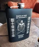 Фляга для алкоголя из нержавеющей стали с индивидуальной гравировкой черная 240 мл - изображение 1