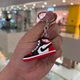 Брелок кроссовок Найк Nike Джордан красный на рюкзак, ключи 3,5 см - изображение 3