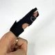 Фиксатор для пальца руки на липучке Finger Splint Doctor, фиксирующий ортез-бандаж на палец при растяжениях, травмах, вывихах, переломах и артрите, размер универсальный Черный, AFD-1-Black - изображение 5