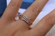 Кільце Xuping Jewelry три хвилястих доріжки з каменів р 19 золотисте - зображення 4