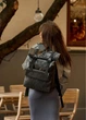 Женский городской рюкзак RollTop из экокожи для повседневного использования с регулируемым объемом и карманами, черный принт крокодил 60605 - изображение 2