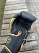 Боксерские перчатки Venum Elite Neo 10 oz (чорный-золотой) — PU кожа, для бокса, тренировок и спаррингов - изображение 4