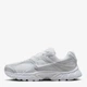 Женские кроссовки Nike V5 RNR HQ7901-101 37.5 (6.5US) 23.5 см White/White-Black-Metallic Silver (197862704389) - изображение 2