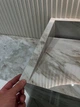 Раковина графитовая из глянцевого керамогранита со столешницей 1200×450×150 мм, прямоугольная со щелевым сливом под углом, индивидуальные размеры, подвесная/накладная - изображение 7