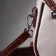 Женская сумка на лето с фактурным клапаном из натуральной кожи Vintage 22623 Белая - изображение 9