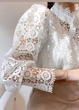 Блузка женская с кружевом однотонная Fashion Белая 14328 2XL (52) - изображение 6