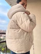 Куртка женская Lady Yep 8096 оверсайз с капюшоном и мехом тедди 44 бежевая - изображение 4