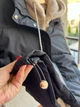 Куртка женская Lady Yep 8096 оверсайз с капюшоном и мехом тедди 46 черная - изображение 4