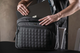 Сумка для ноутбука 16 дюймов 2E CrossSquares 16 black - изображение 11