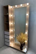 Профессиональное гримерное зеркало с LED подсветкой, полками, ящиками и подиумом на колесах, 180×110×35 см, цвет-дуб сонома/белый - изображение 2