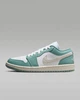 Кроссовки женские Jordan Air 1 Low 36 Комбинированный DC0774-138 - изображение 1