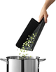 Deska do krojenia Joseph Joseph Chop2Pot składana czarna 21.8x38 cm (5028420005066) - obraz 5