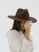 Шляпа федора с полями 9 см D.Hats с цепью цвет коричневый - изображение 8