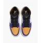 Кросівки чоловічі Jordan 1 Mid 45.5 Фіолетовий DQ8426-517 - зображення 5