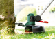 Akumulatorowa podkaszarka do trawy Bosch UniversalGrassCut 18V-260 1 x akumulator 2.0 Ah/Ładowarka (06008C1D03) - obraz 3