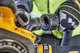 Akumulatorowa bezszczotkowa frezarka do rowków DeWalt DCG200NT bez akumulatora i ładowarki - obraz 6