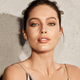 Podkład nawilżający Maybelline New York Affinitone Vitamin E All Skin Types 17 Rose Beige 30 ml (3600530427499) - obraz 4