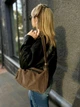 Сумка кросс-боди женская замшевая средняя темно-бежевая ARTiS Bags 1820 207-4222 - изображение 10