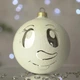 Новогодний шар на елку Santa Shop Сахарная Снеговик Молочный 10 см (7806723209101) - изображение 1