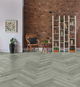 Panel podłogowy Kronotex Herringbone 665 x 133 x 8 mm Dąb Srebrny 14 szt D3773 (10202371) - obraz 2