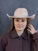 Шляпа ковбойка замшевая D.Hats цвет бежевый - изображение 4