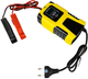 Prostownik akumulatorowy Volt Polska LCD 12V 4A / 6V 2A COMPACT (5904100451364) - obraz 3