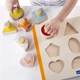 Рамка-вкладиш Guidecraft Manipulatives Форми з ручками (G6742) - зображення 5