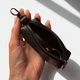 Шкіряна ключниця MINI із зернистої натуральної шкіри (чорна) - изображение 2