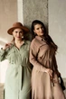 Сукня міді з крепу з планкою та розрізами Wear me XL+ Зелений олива (14_24_396_5180) - изображение 5