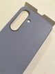 Чехол противоударный кожаный Kindsuit Cover Case для Samsung Galaxy S25 (6.2") Light Blue SM-S931 - изображение 3
