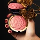 PUPA Milano Winter Blooming Highlighter Blush Cияющие Hумяна-хайлайтер - изображение 2