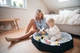 Розвиваючий килимок для немовлят MoMi Smart Day 0+ дитячий ігровий килимок з бортиками, сенсорними іграшками, подушкою та кульками, м’який двосторонній килимок-манеж для нововнародженого сухий басейн для розвитку малюка - зображення 3