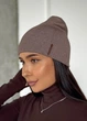 Жіноча шапка з м’якої трикотажної пряжі Casual Vibe INNOE 950888 Кавовий - изображение 1