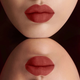 Увлажняющая матовая помада Burberry Kisses Matte Russet Collection Lipstick 93 Matte Russet 3.3 г - изображение 3