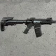 Сигнально-шумовий AR-15 (чорний) — репліка, пластикова цівка та рукоять, для зйомок і сигналізації (автоматична гвинтівка AR-15) - изображение 4