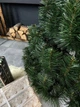 Искусственная елка Сказка высотой 1.2 м из ПВХ роскошная пышная новогодняя елка с густыми ветвями и складной пластиковой подставкой Зеленый - изображение 4