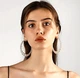 Женские сережки -кольца с каскадными бусинами jewelry Золотистые-белые - изображение 6